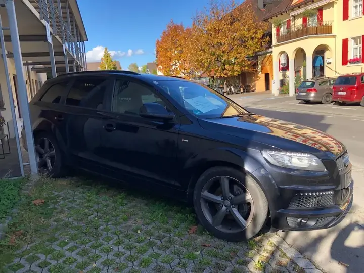 Audi Q7 2014 photo 2