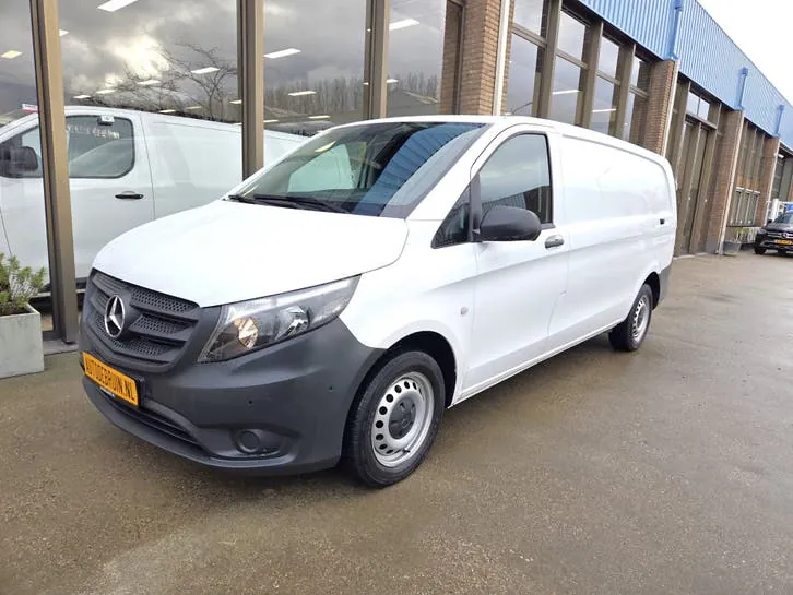 Mercedes-Benz Vito 2024 photo 3