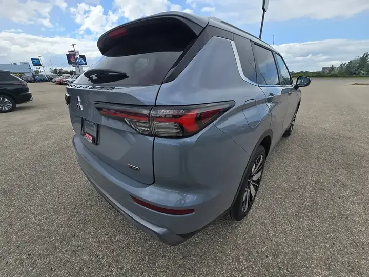 Mitsubishi Outlander 2026 photo 5