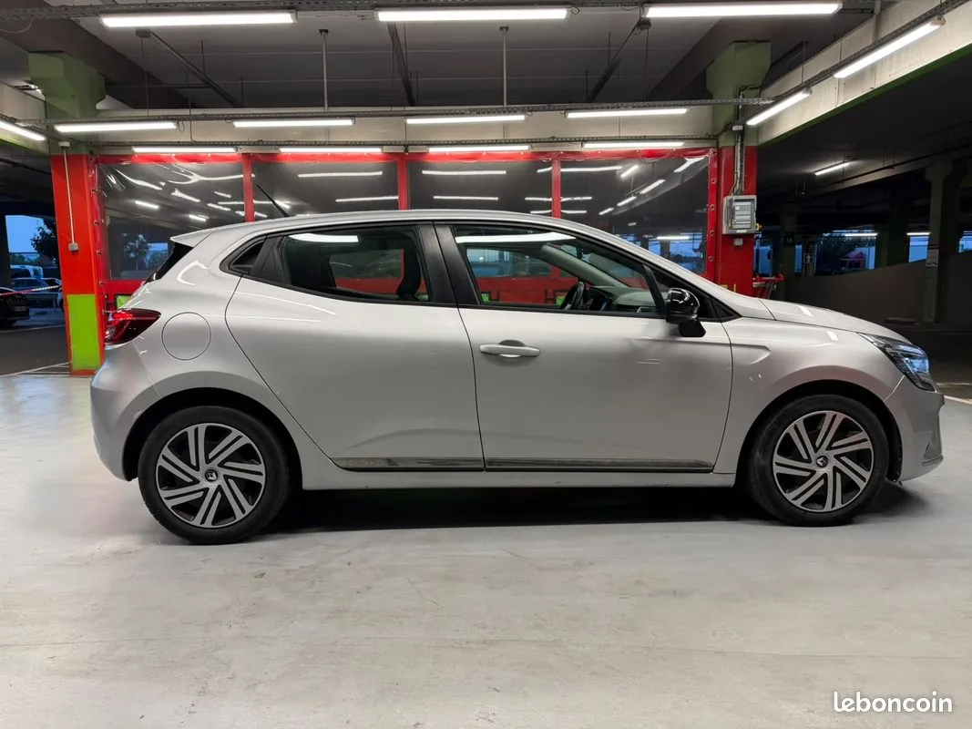 Renault Clio 2022 photo 4