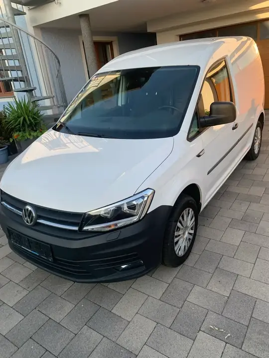 Volkswagen Passat 2020 photo 3