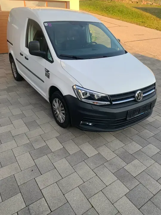 Volkswagen Passat 2020 photo 2