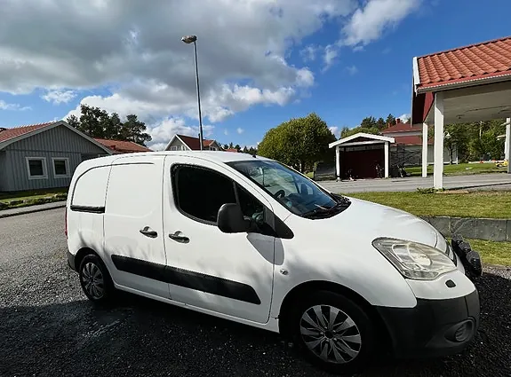 Citroen Berlingo 2011 photo 2