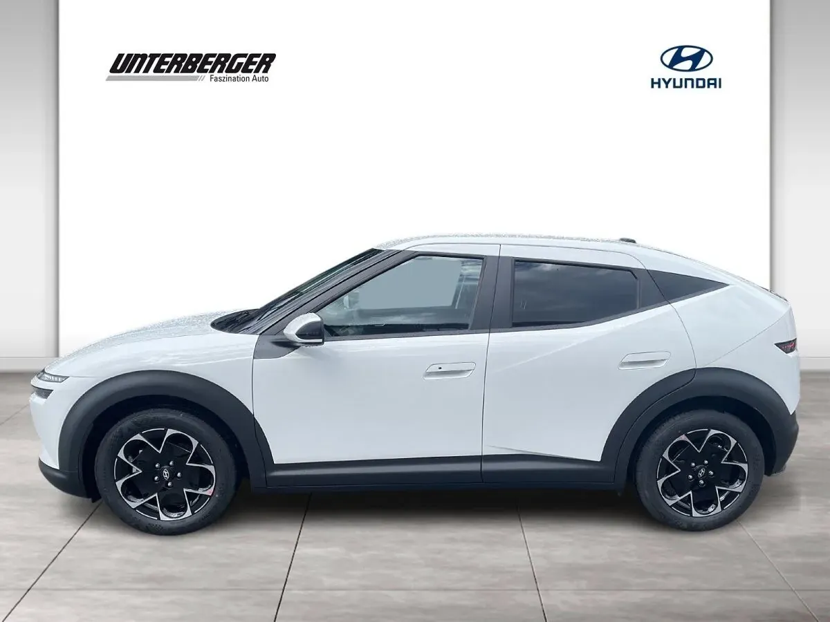 Hyundai Ioniq 3 photo 3