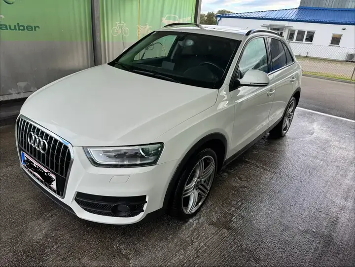 Audi Q3 2012 photo 3