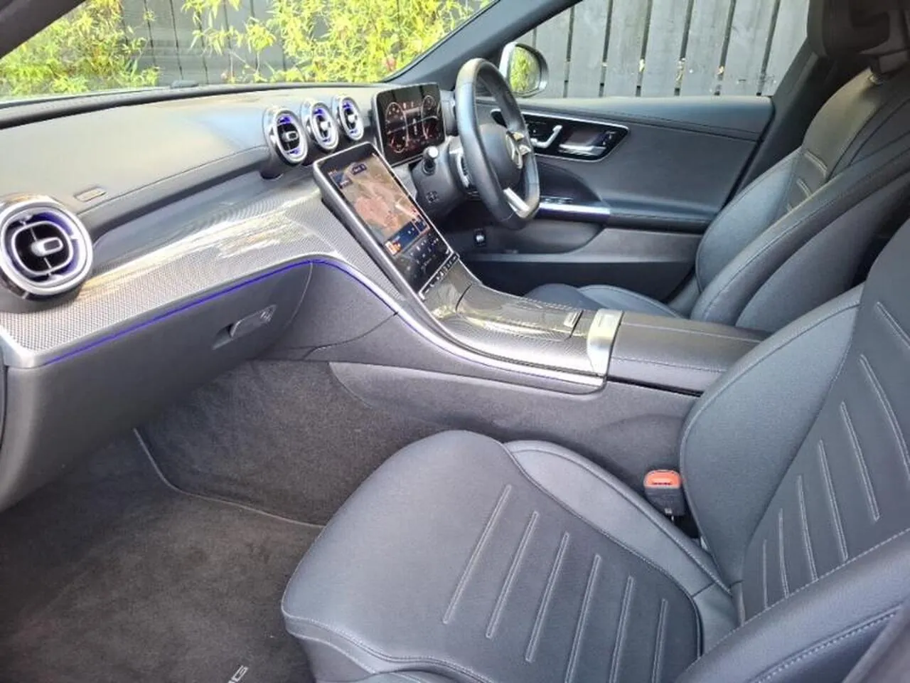 Mercedes-Benz C-Class 2025 photo 5