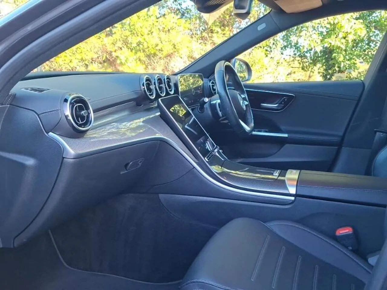 Mercedes-Benz C-Class 2023 photo 5
