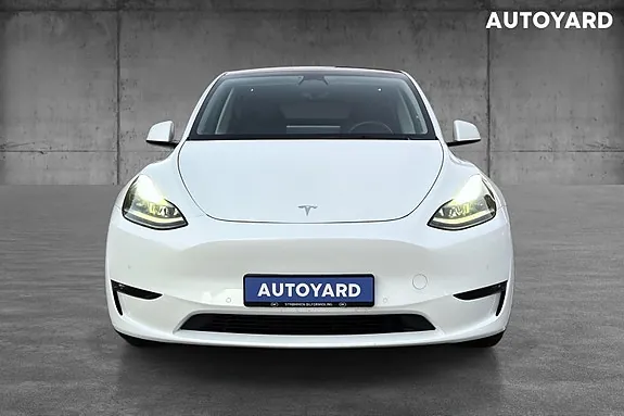 Tesla Model Y 2022 photo 2