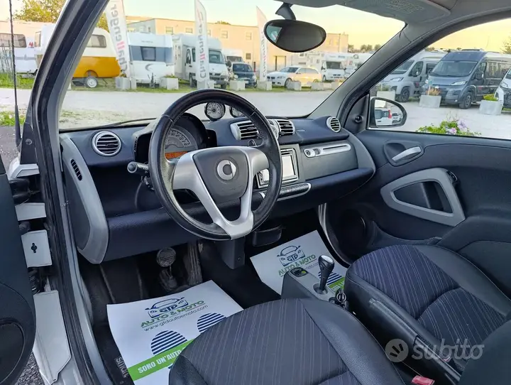 Smart Fortwo 2012 photo 4