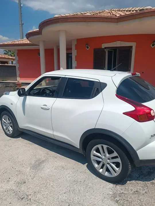 Nissan Juke 2011 photo 3