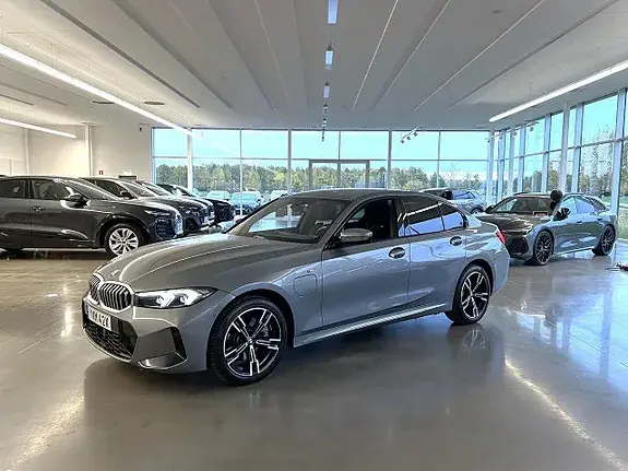 BMW 330E