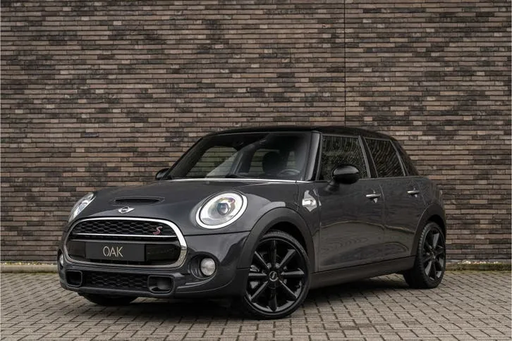 Mini Cooper S 2015 photo 2
