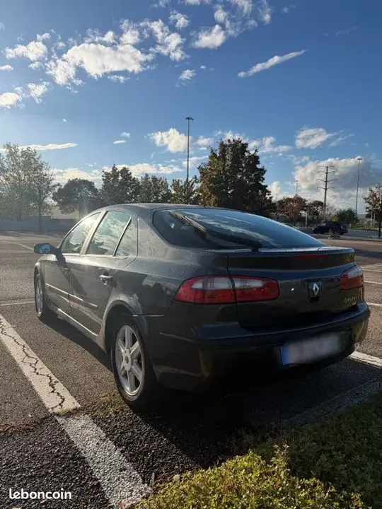 Renault Laguna 2004 photo 2