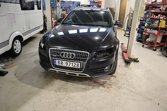 Audi A4 Allroad 2010 photo 4