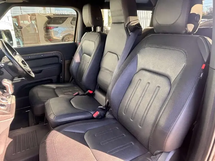 Land Rover Defender 90 2021 photo 4