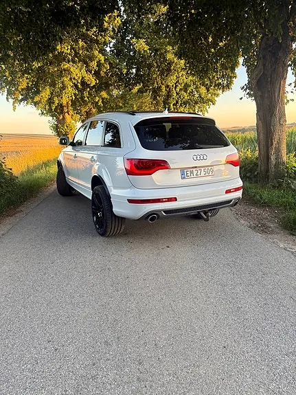 Audi Q7 2012 photo 3