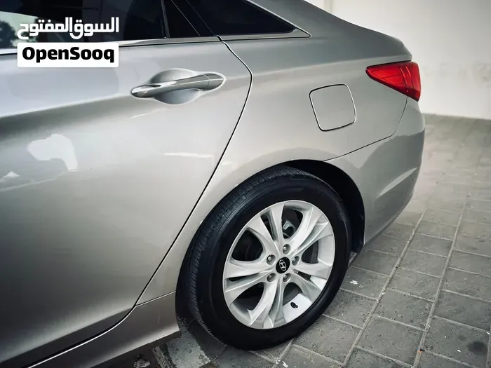 Hyundai Sonata 2011 photo 4