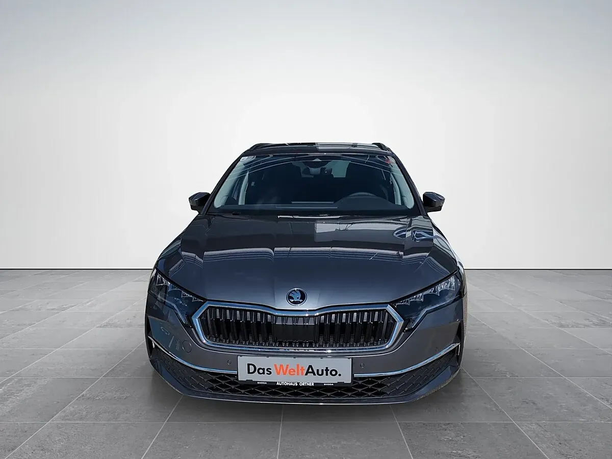 Skoda Octavia 2026 photo 2