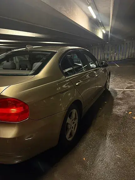 BMW 318D 2007 photo 2