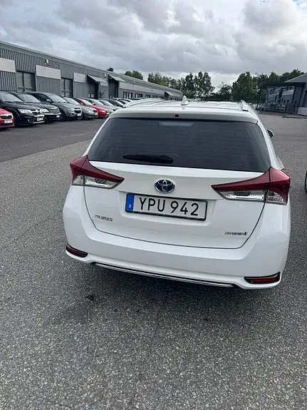 Toyota Auris 2018 photo 2
