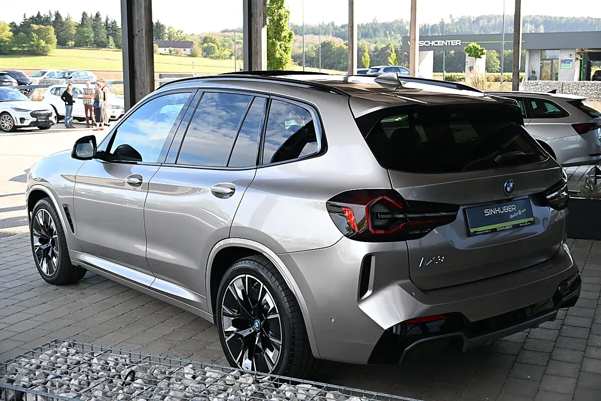 BMW Ix3 2022 photo 3