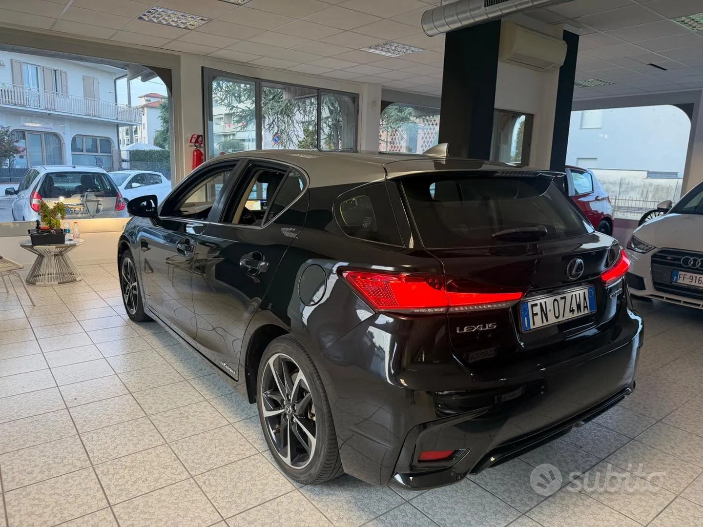 Lexus Ct 200H 2018 photo 3