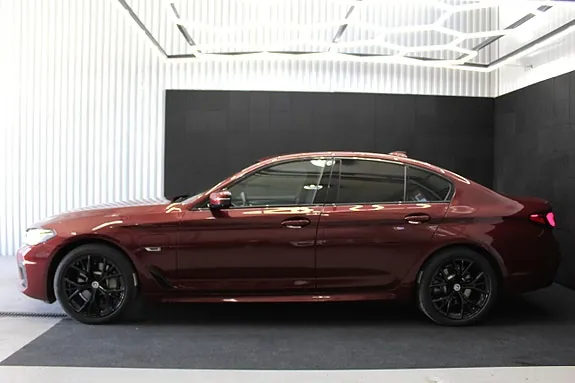BMW 530E 2023 photo 3