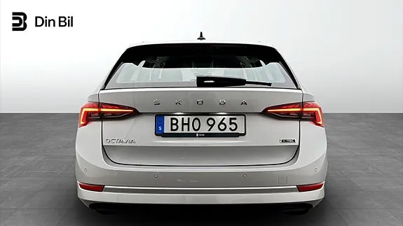 Skoda Octavia 2024 photo 5