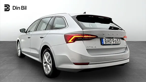 Skoda Octavia 2024 photo 3