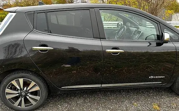 Nissan Leaf 2015 photo 4