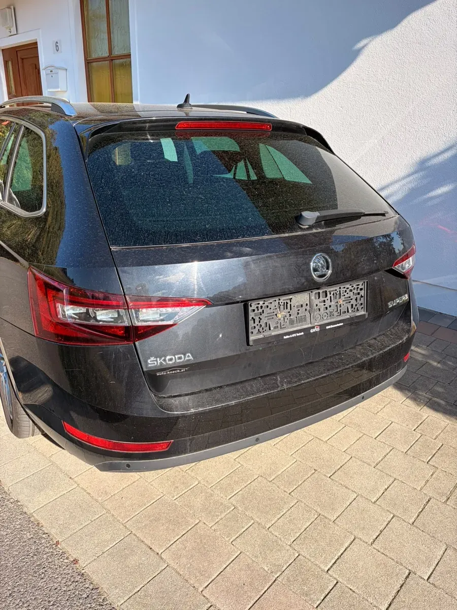 Skoda Superb 2019 photo 2