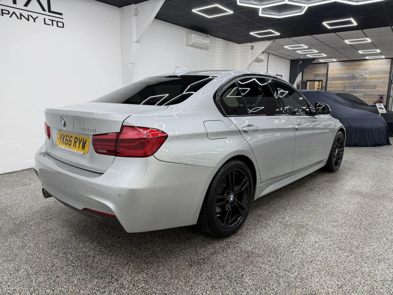 BMW 3 Series 2016 photo 3