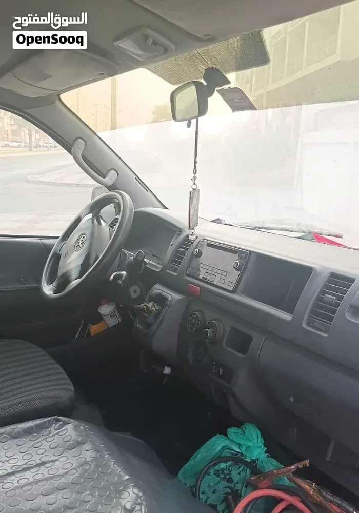 Toyota Hiace 2014 photo 3