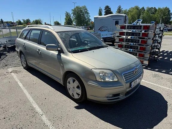 Toyota Avensis 2003 photo 2
