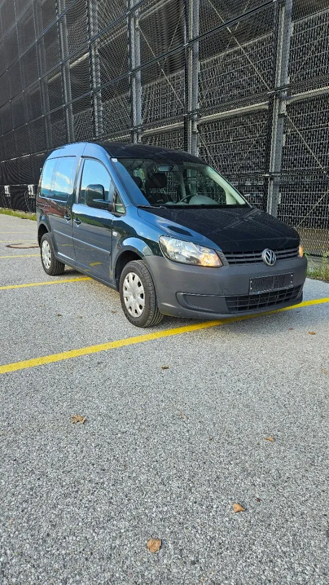 Volkswagen Caddy 2011 photo 2