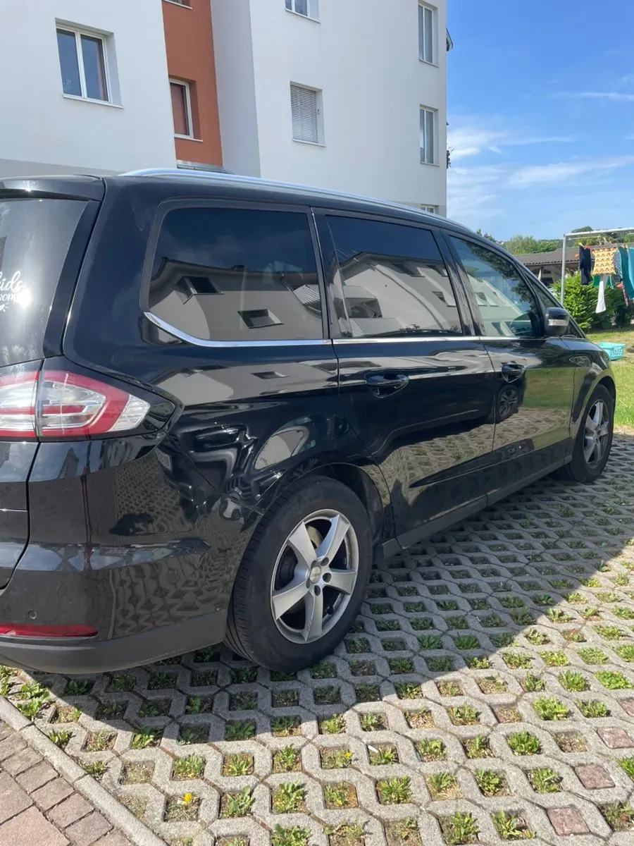 Ford Galaxy 2016 photo 3