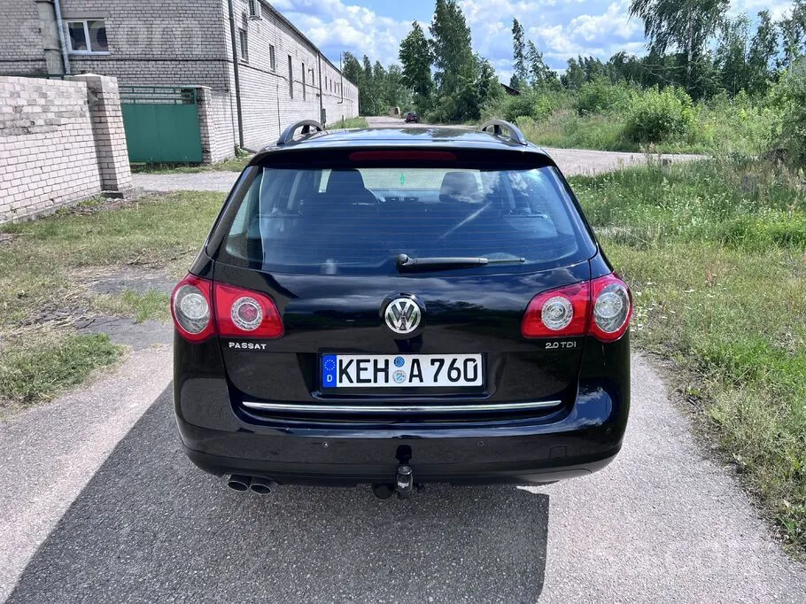 Volkswagen Passat 2009 photo 2