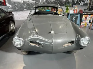 Volkswagen Karmann Ghia 1972 photo 2