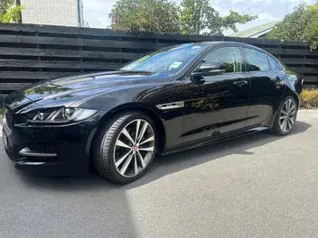 Jaguar Xe 2017 photo 5