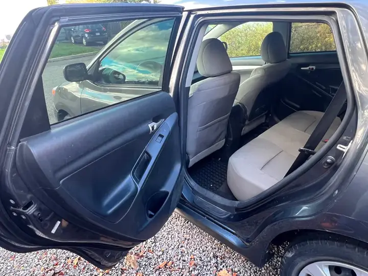 Toyota Matrix 2010 photo 5