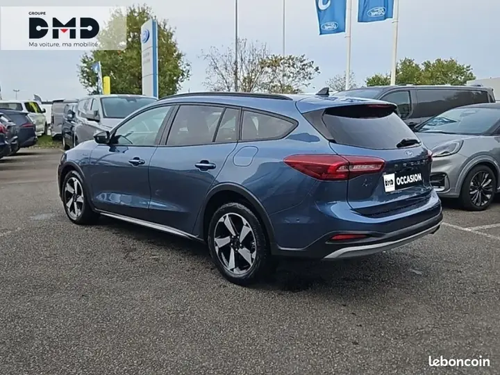 Ford Focus 2023 photo 3