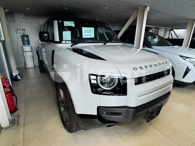Land Rover Defender 2026 photo 2