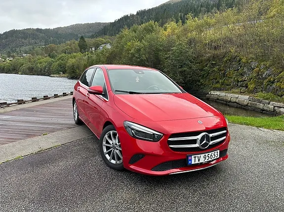 Mercedes-Benz B180 2020 photo 2