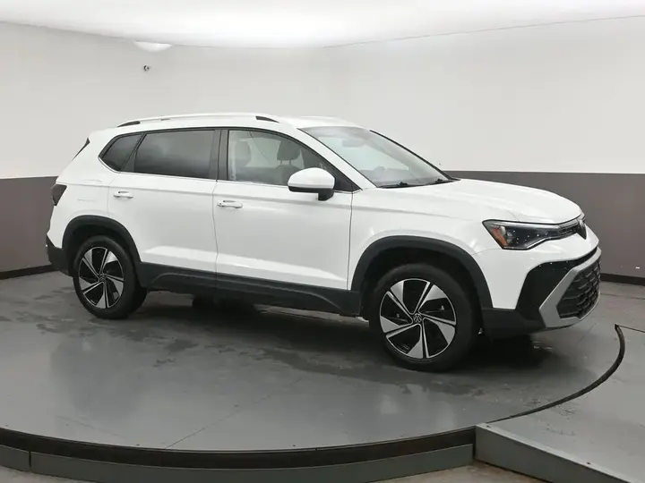 Volkswagen Taos