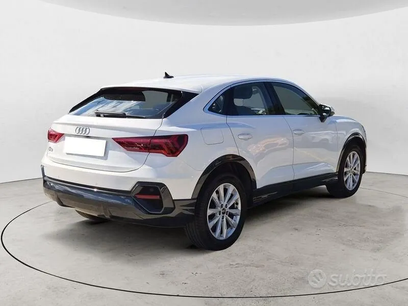 Audi Q3 2023 photo 4