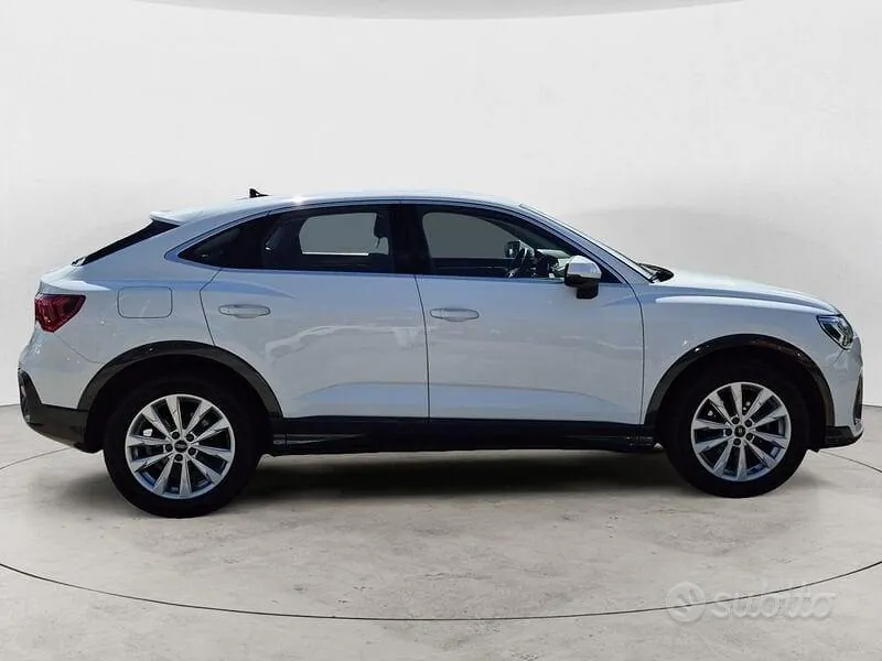 Audi Q3 2023 photo 5