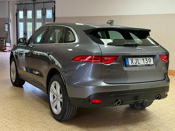 Jaguar F-Pace 2018 photo 5