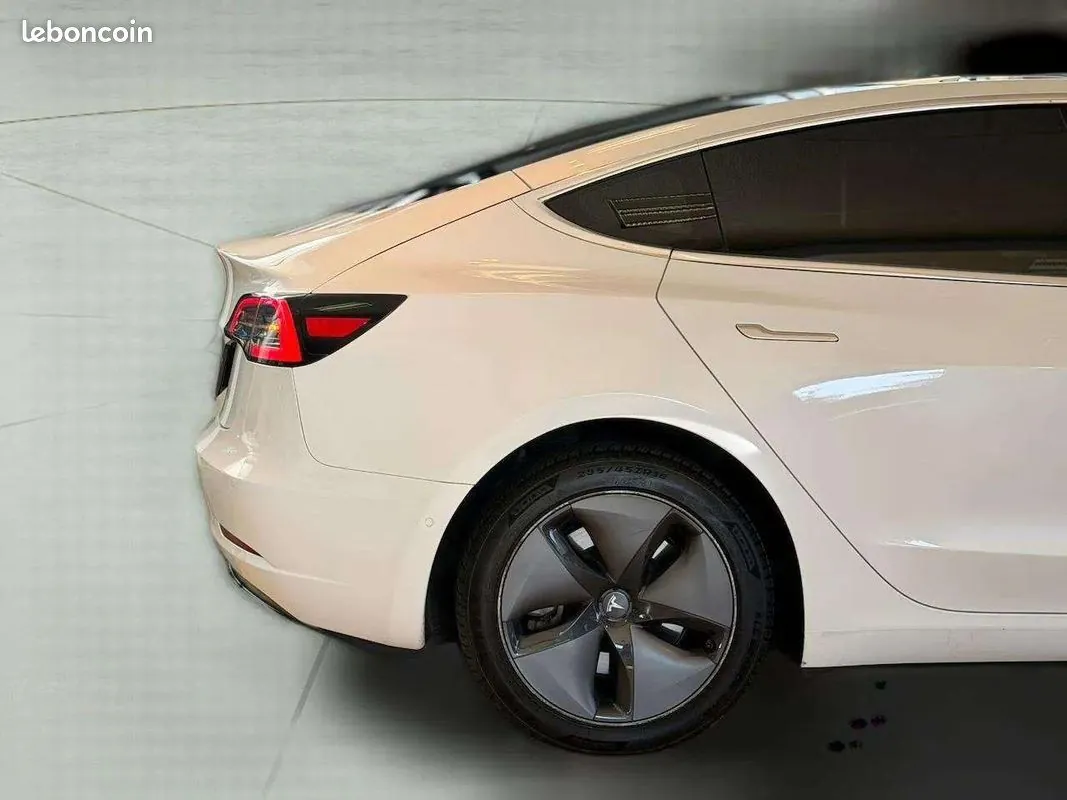 Tesla Model 3 2019 photo 4