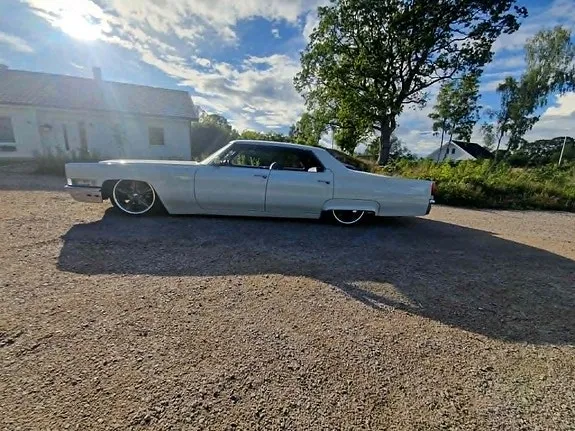 Cadillac Sedan Deville