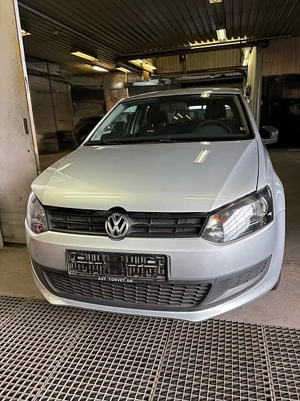 Volkswagen Polo 2010 photo 2